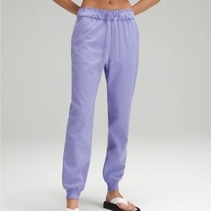 NWT Lululemon stretch high rise joggers.